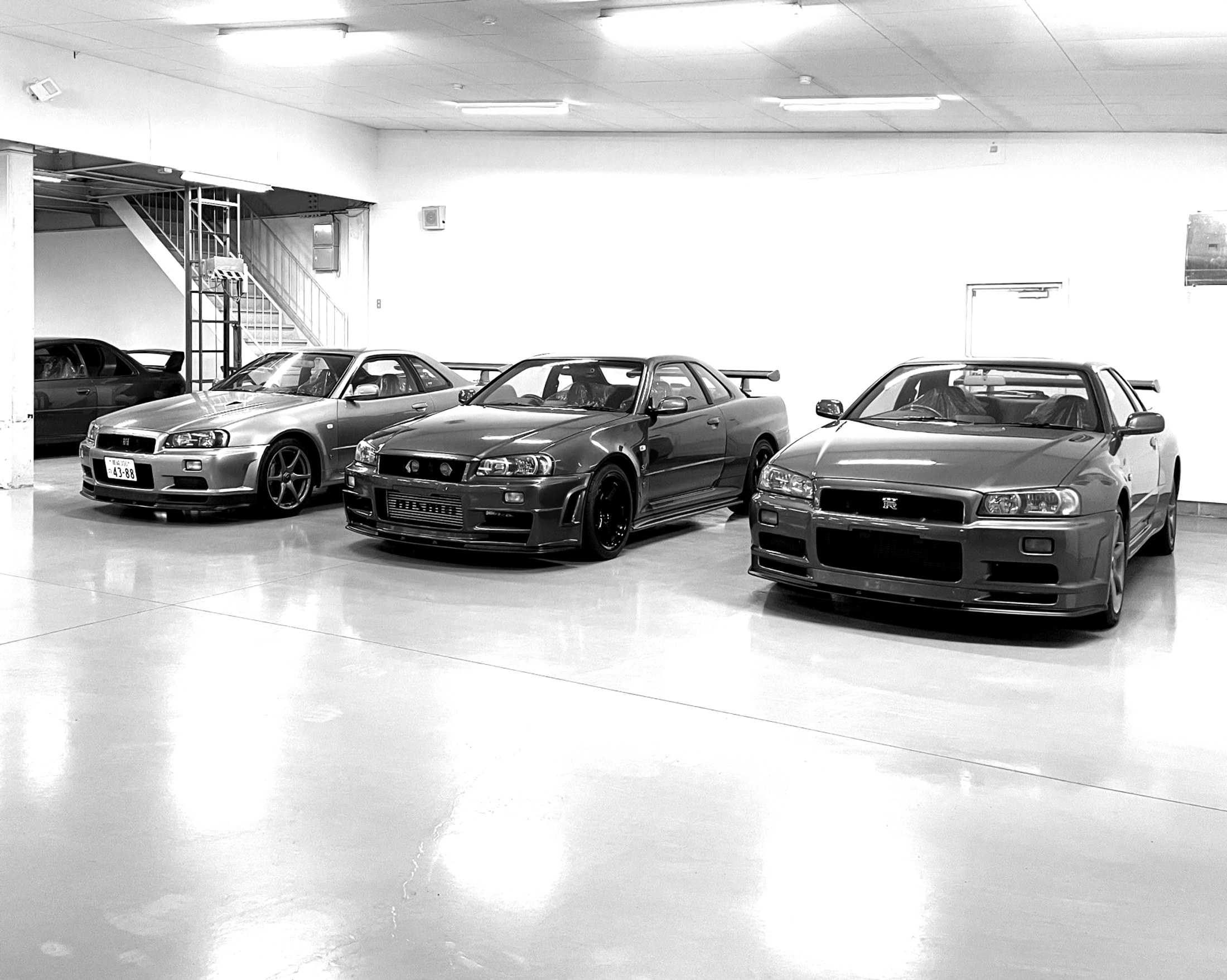 WARMGLOWの車両展示スペース